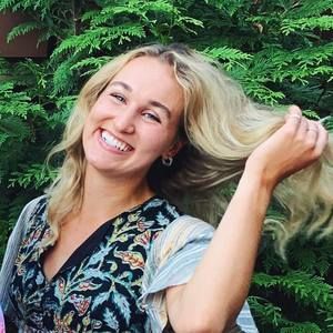 Meet your Posher, Danielle